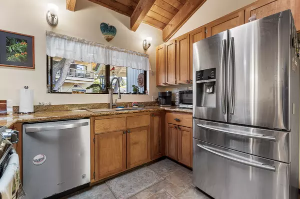 Kailua-kona, HI 96740,77-131 LAALOA AVE