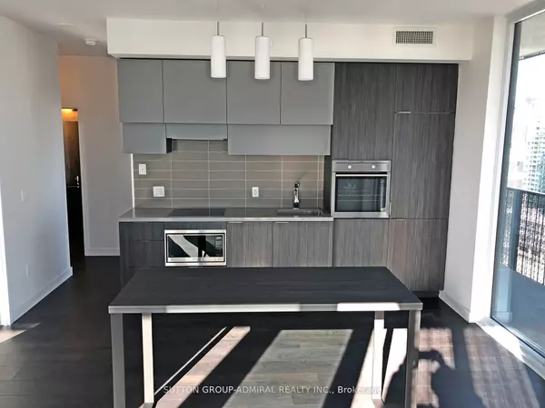 Toronto C10, ON M4P 1A6,8 Eglinton AVE E #1811