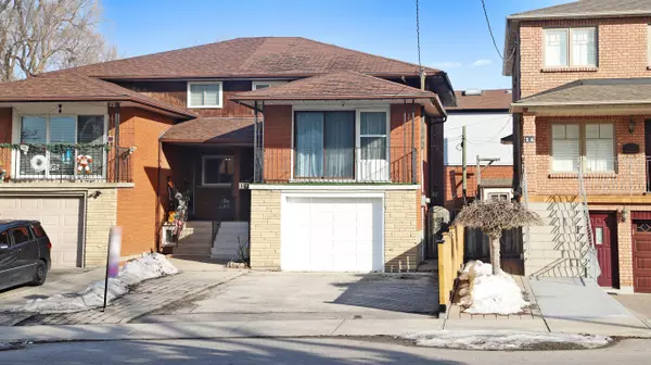 12A Kenmore AVE #Main-Upper, Toronto E04, ON M1K 1B4