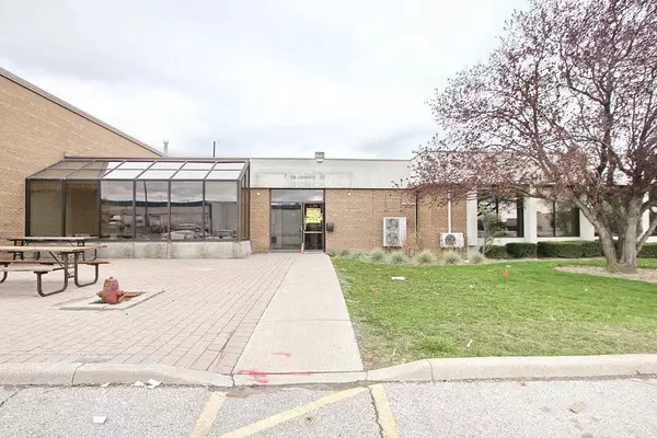 Toronto W10, ON M9W 4X2,51 Worcester RD