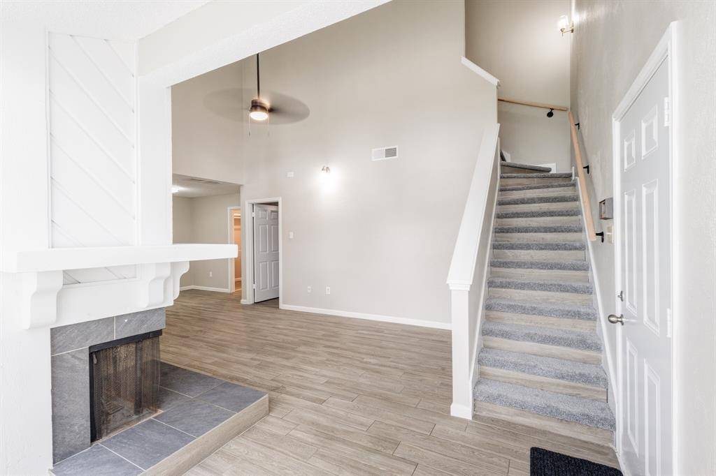 Dallas, TX 75243,9254 Forest Lane #105
