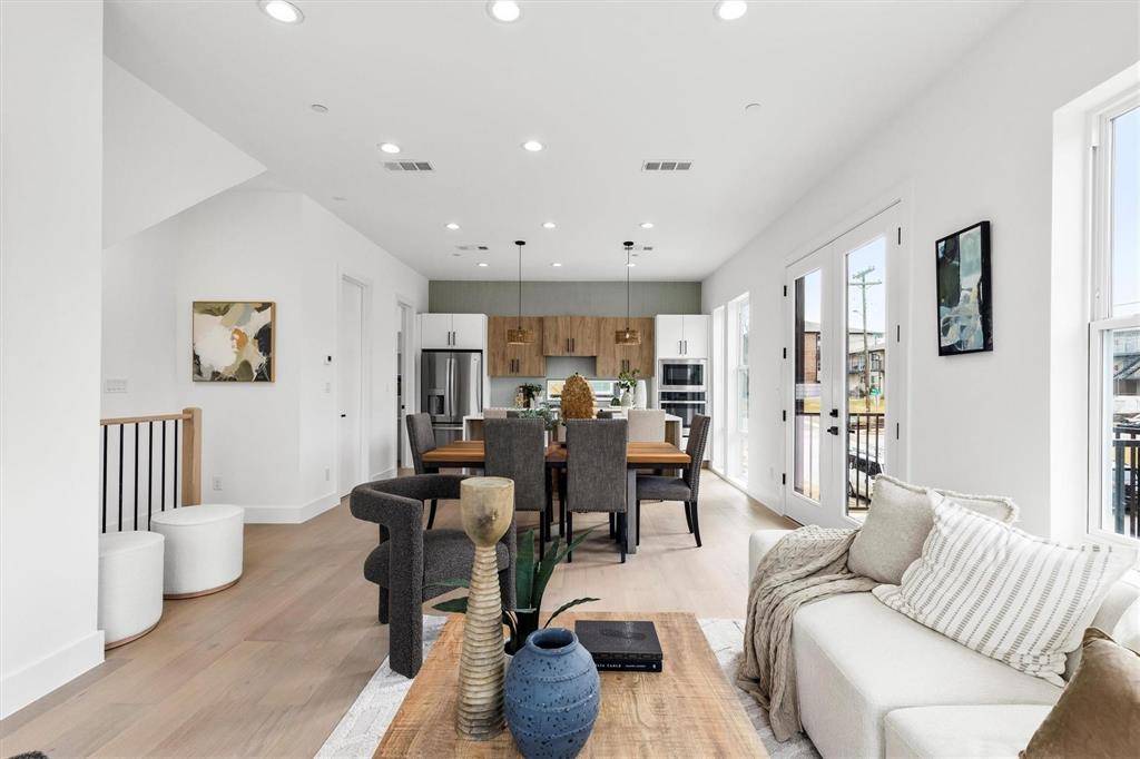 Dallas, TX 75203,815 E 5TH Avenue #208