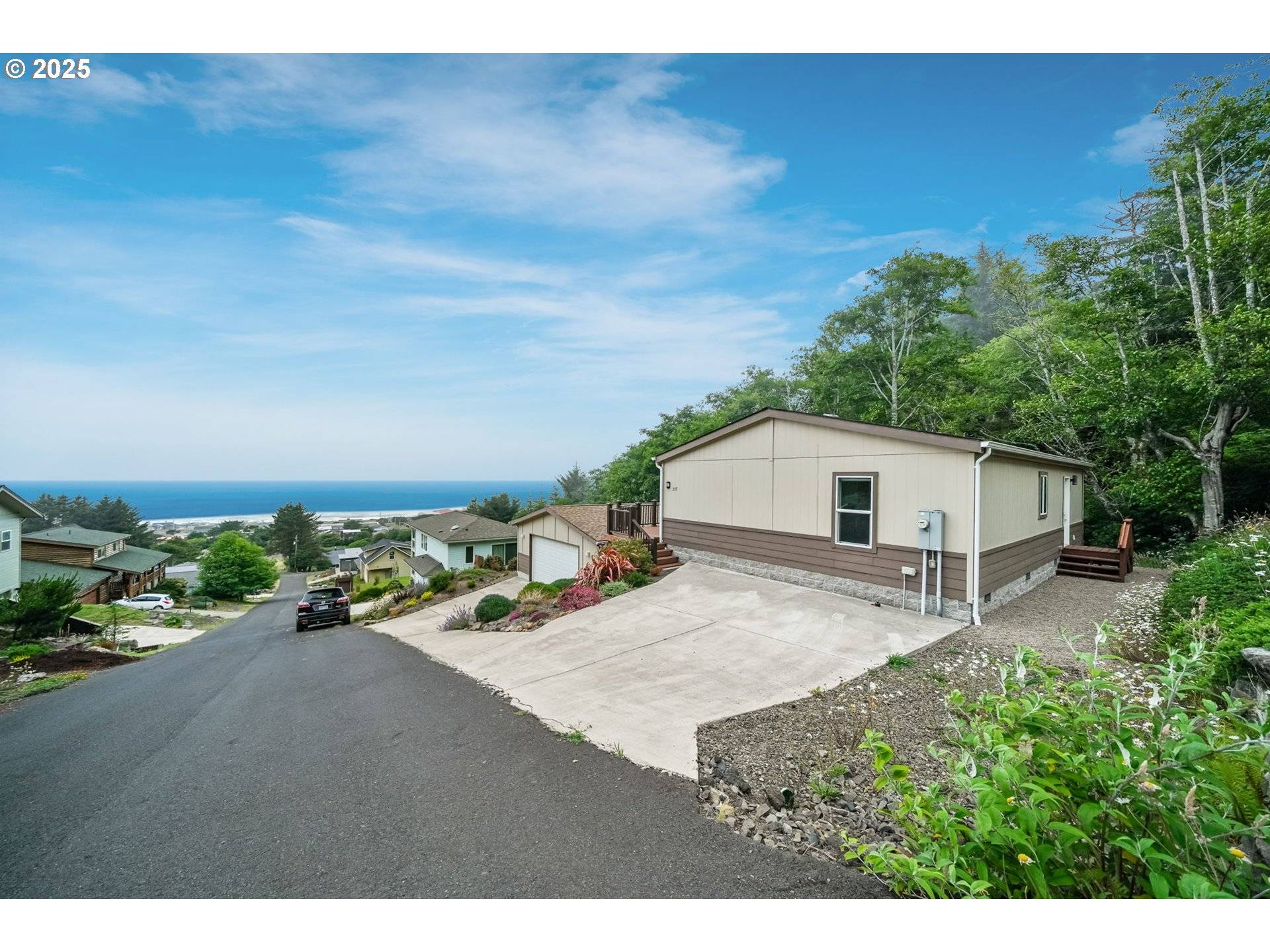 Yachats, OR 97498,257 WINDSONG ST