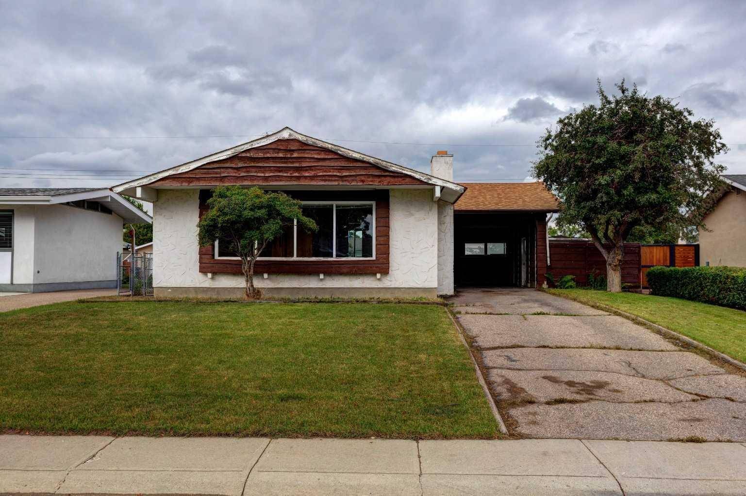 Calgary, AB T2J 1A6,9519 Academy DR Southeast