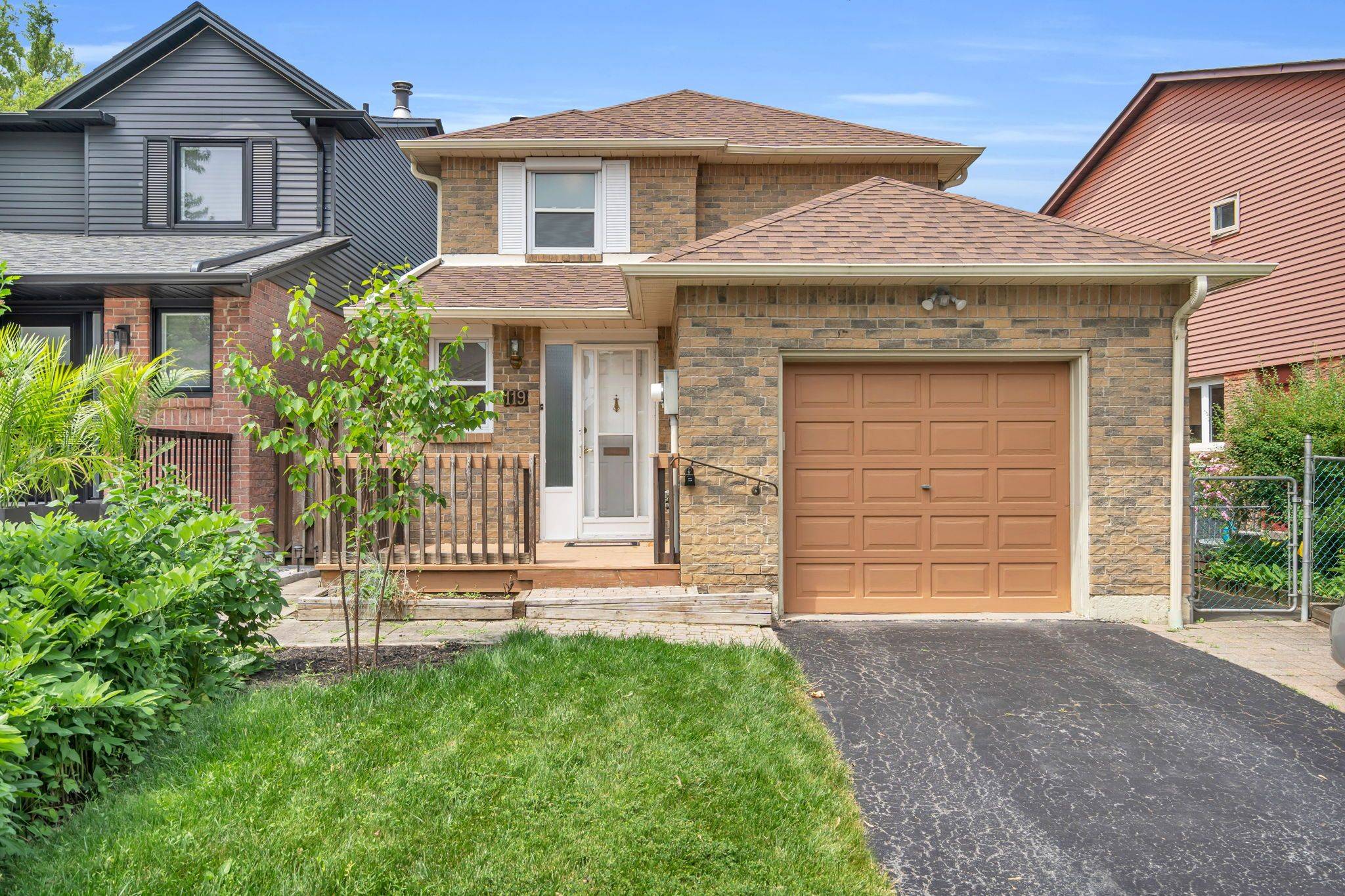 119 Batson DR, Aurora, ON L4G 3S6