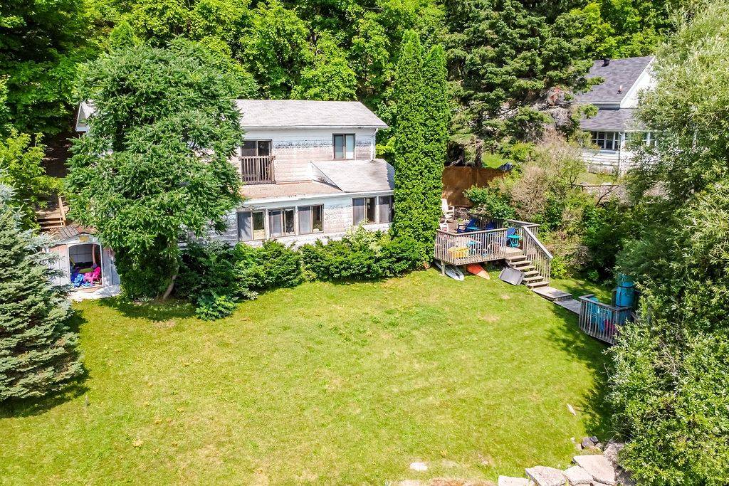 Penetanguishene, ON L9M 1S3,379 Champlain RD