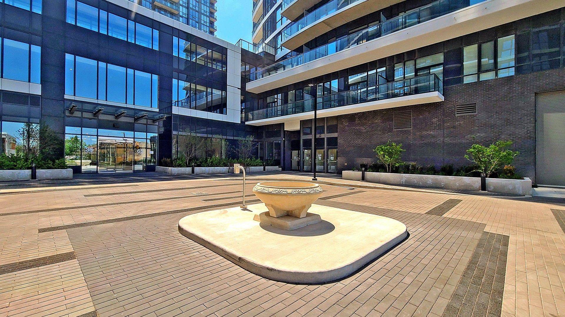 Mississauga, ON L5R 0G8,35 Watergarden DR #2212