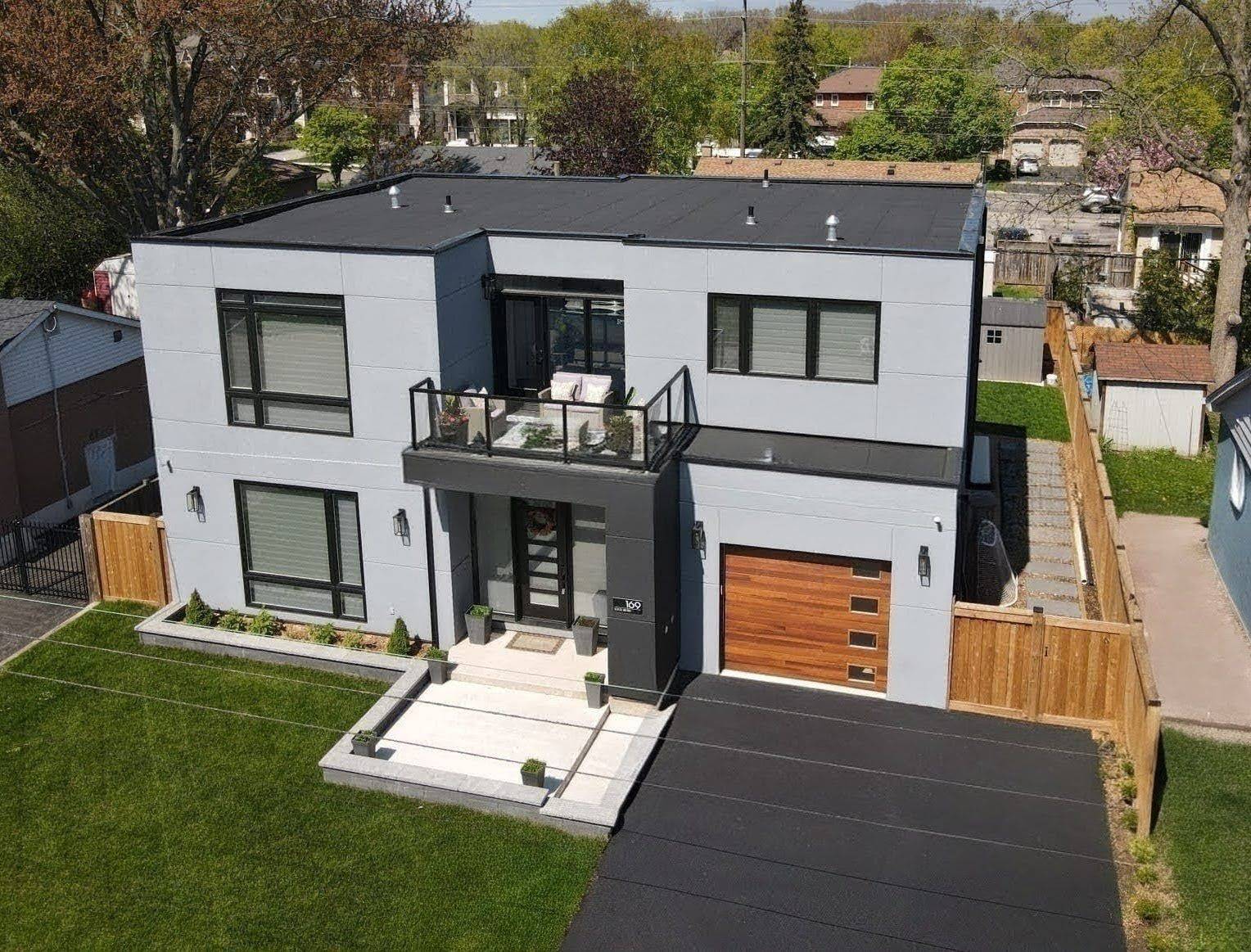 169 Euston RD, Burlington, ON L7L 4V7