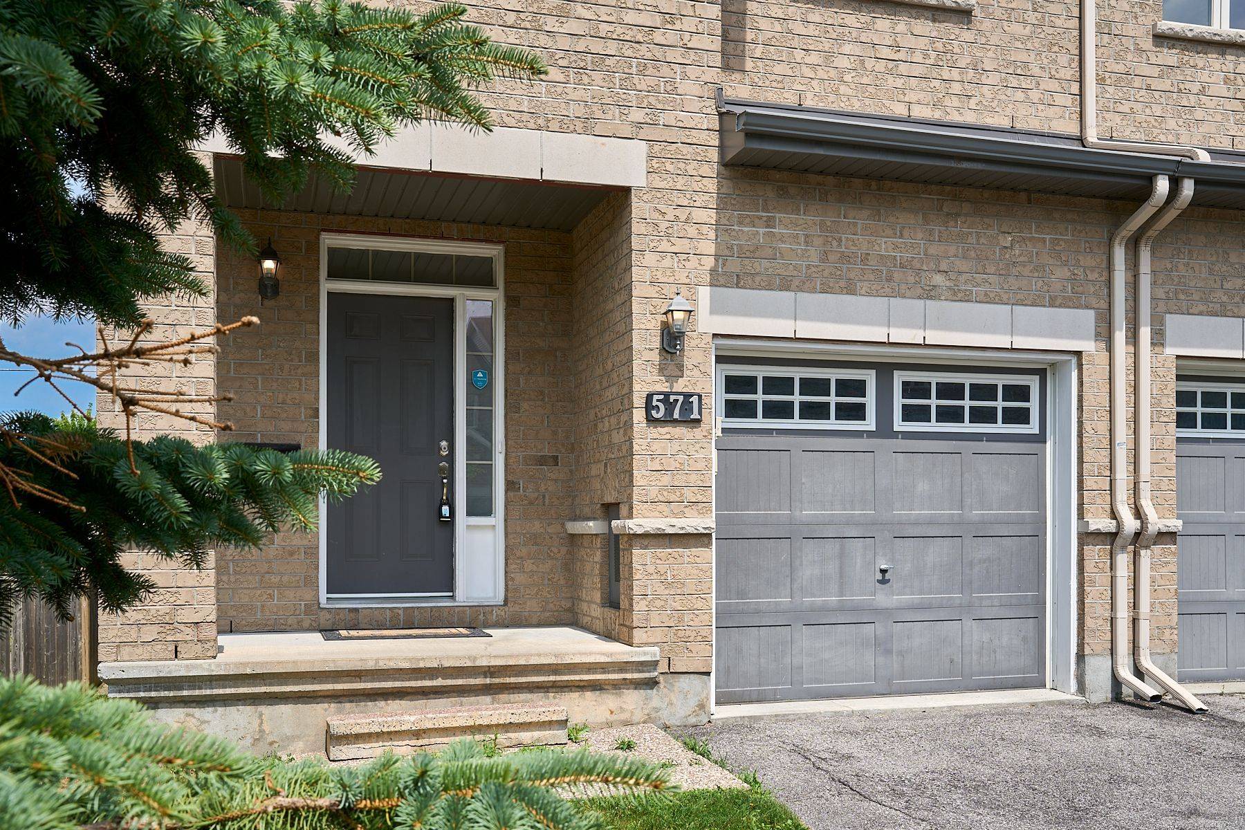 Kanata, ON K2T 0A5,571 Remnor AVE