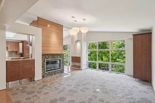 Dallas, TX 75218,10369 Country Club Drive