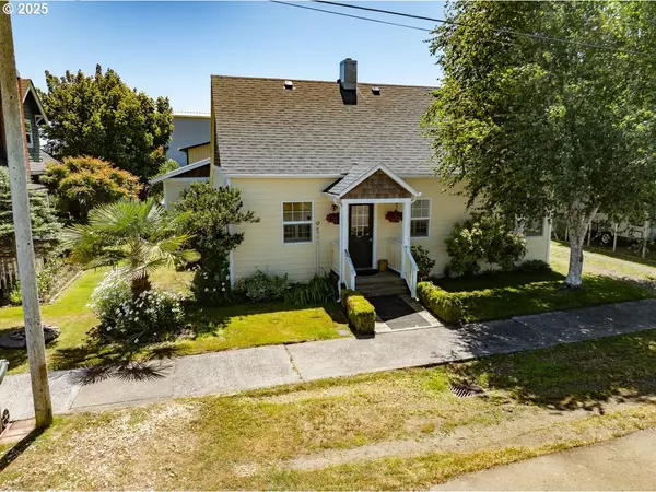 201 MAIN ST SE, Ilwaco, WA 98624