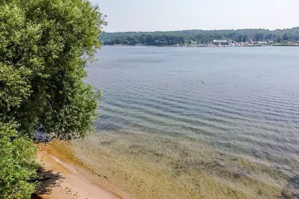 Penetanguishene, ON L9M 1S3,379 Champlain RD