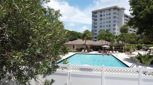 Pompano Beach, FL 33069,3499 Oaks Way #506