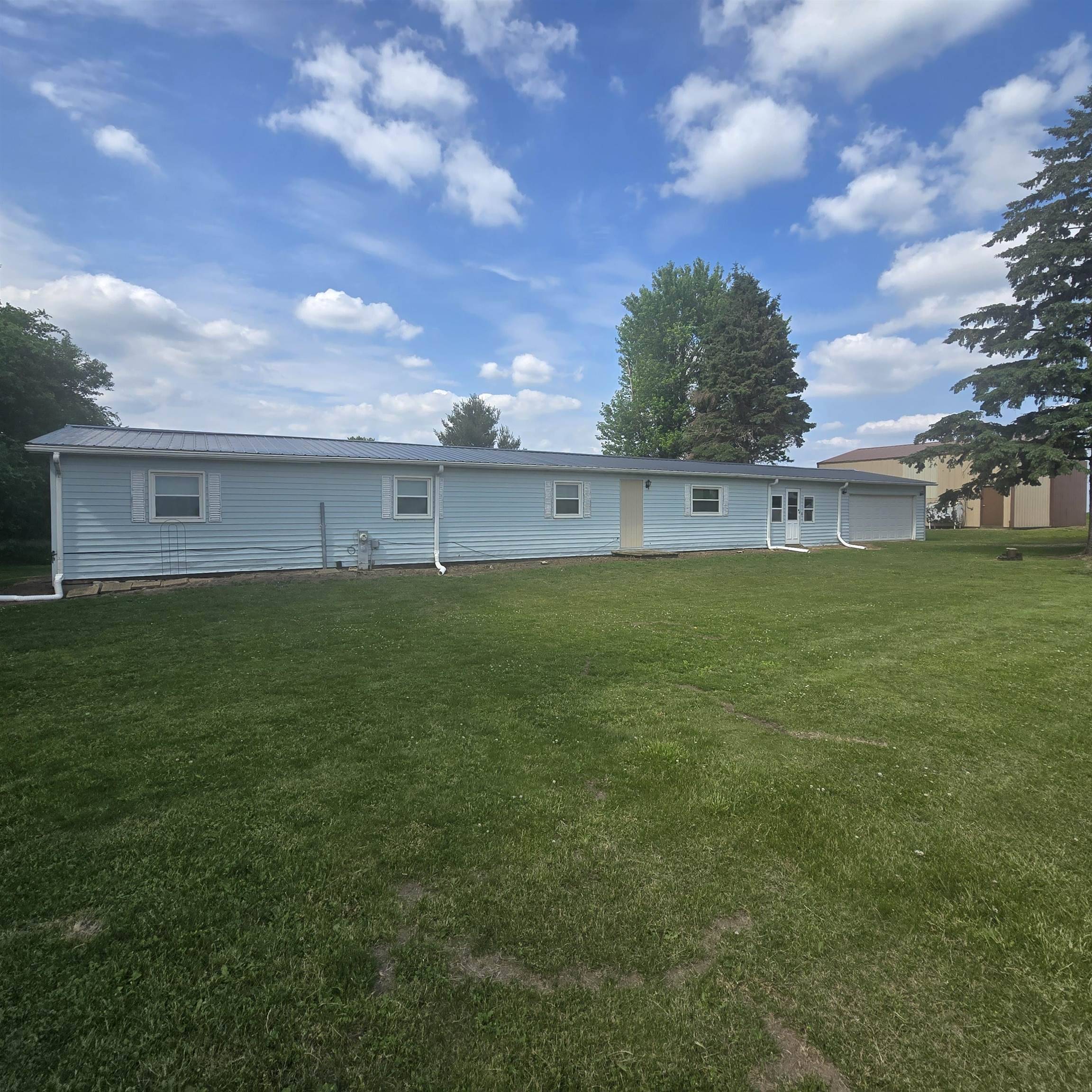 16303 W Canada Road, Polo, IL 61064