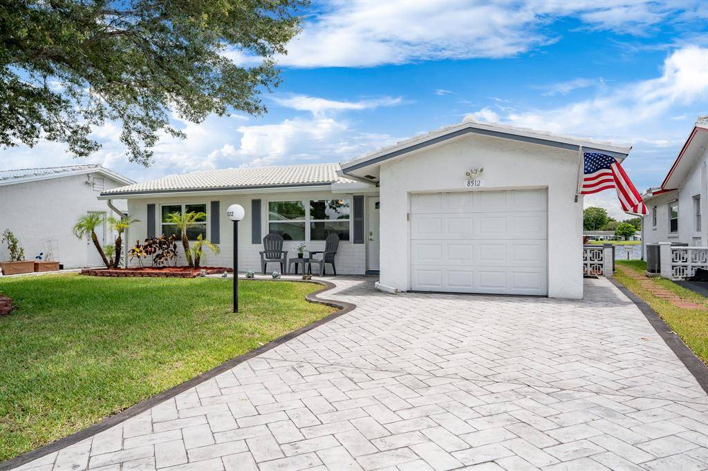 8512 NW 14th St, Plantation, FL 33322