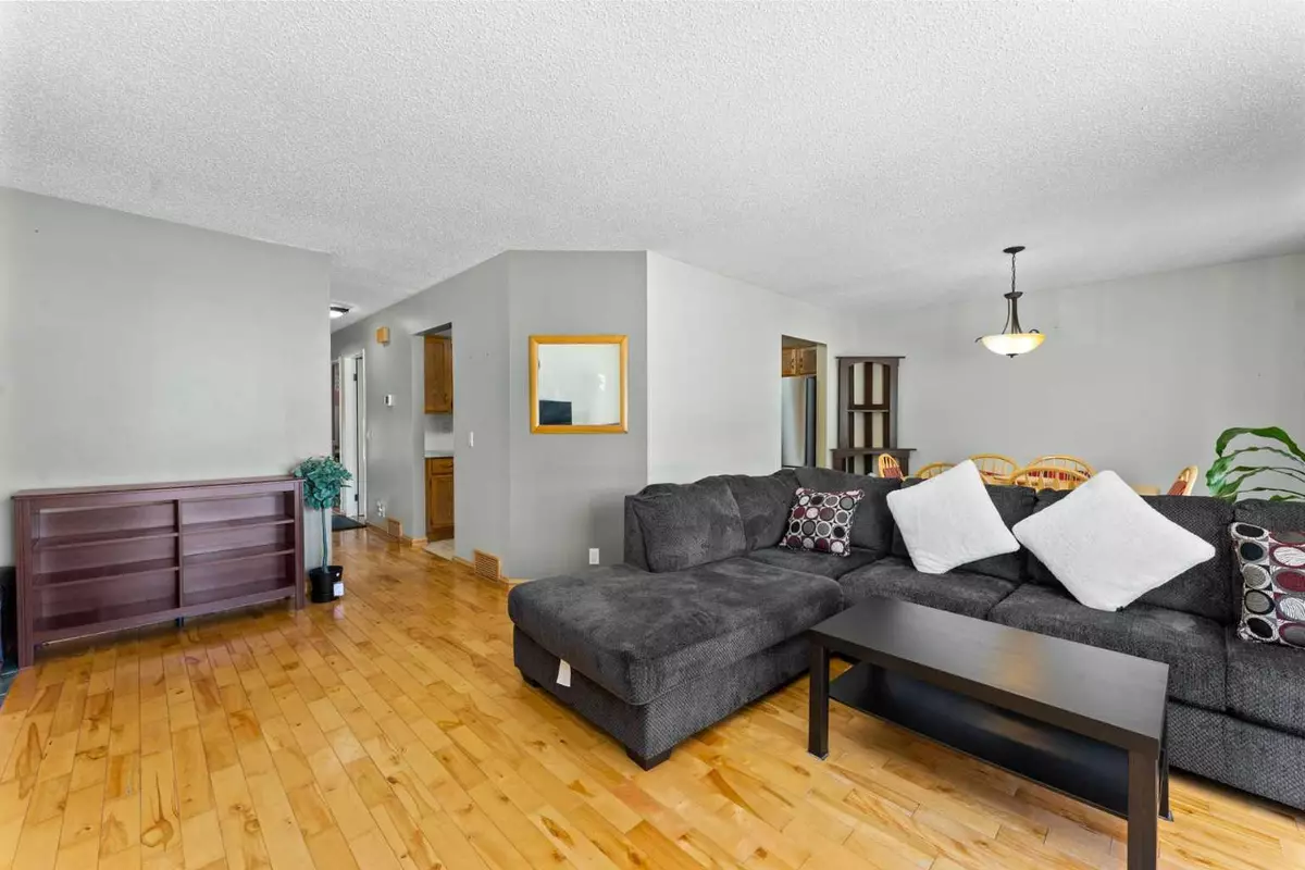 Calgary, AB T3K1K6,108 Beddington CIR NE