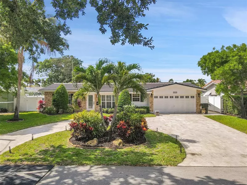 2020 NE 52nd St, Fort Lauderdale, FL 33308