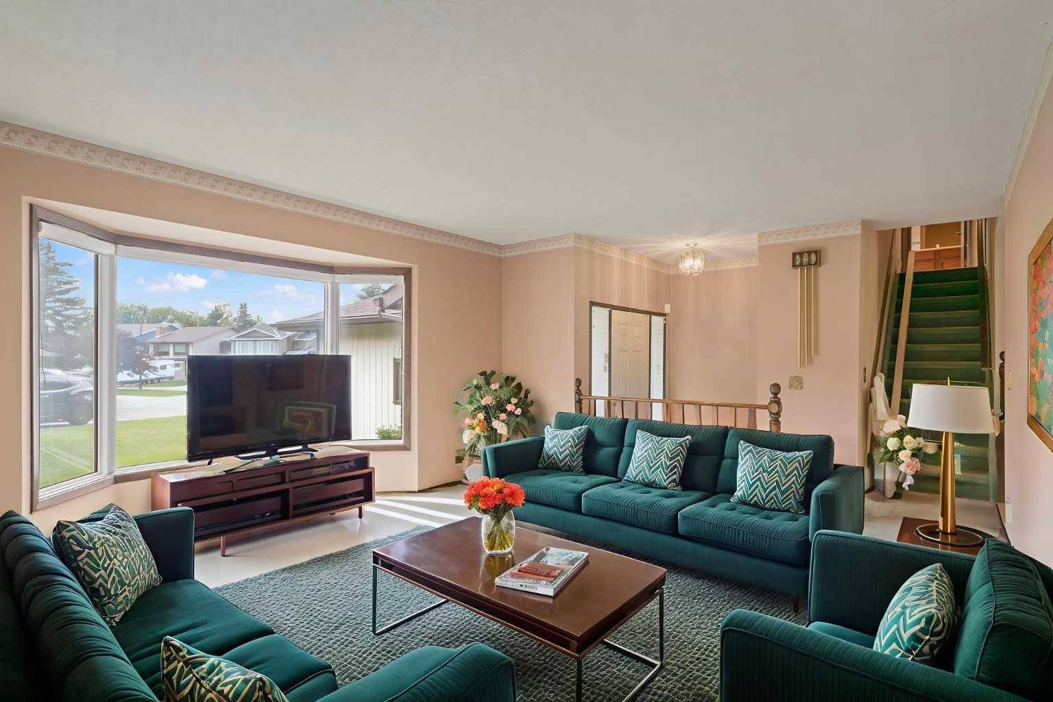 519 Dalcastle Mews Northwest, Calgary, AB T3A 2P3