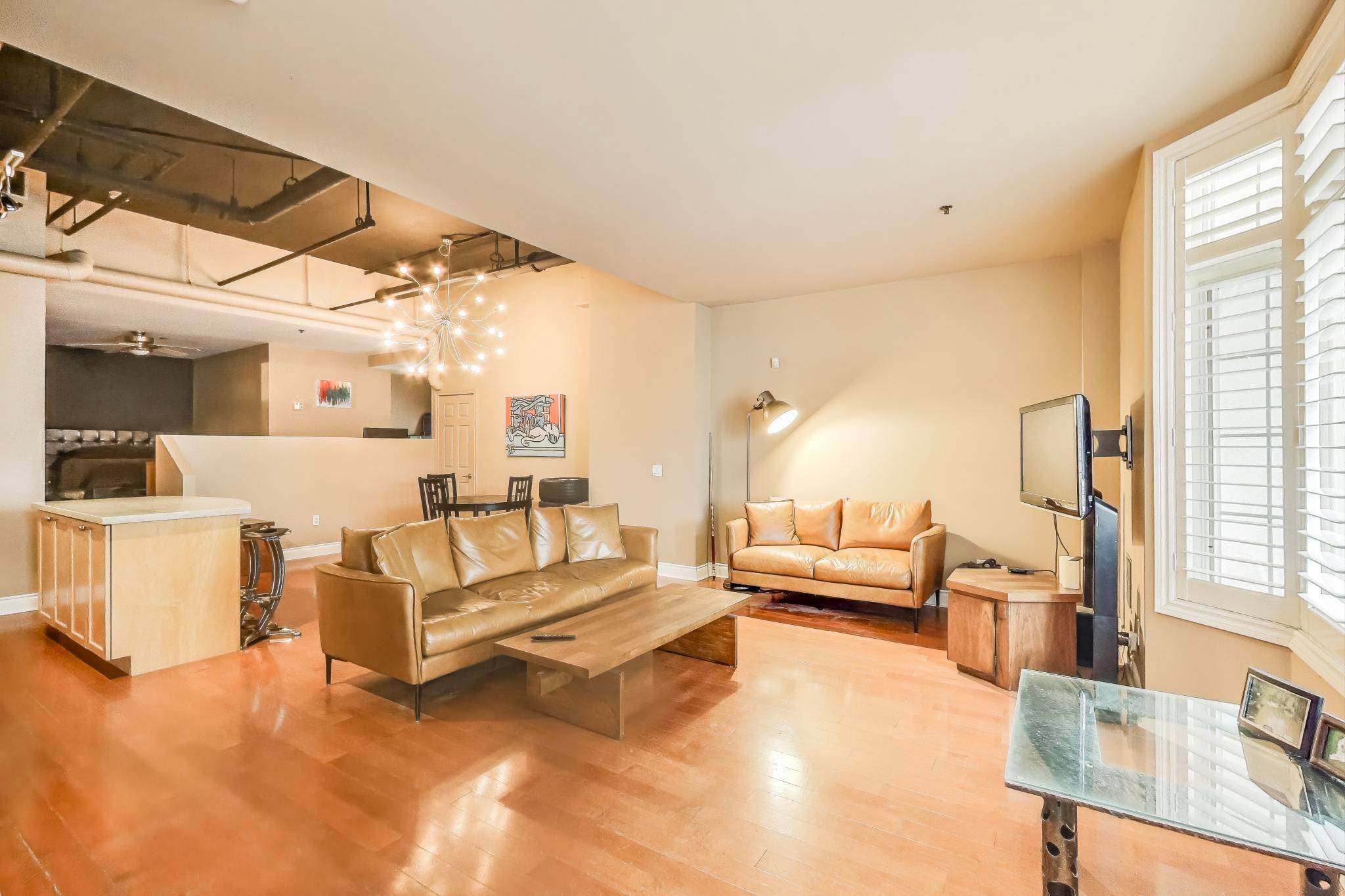 72 St. Patrick ST, Toronto C01, ON M5T 1V1