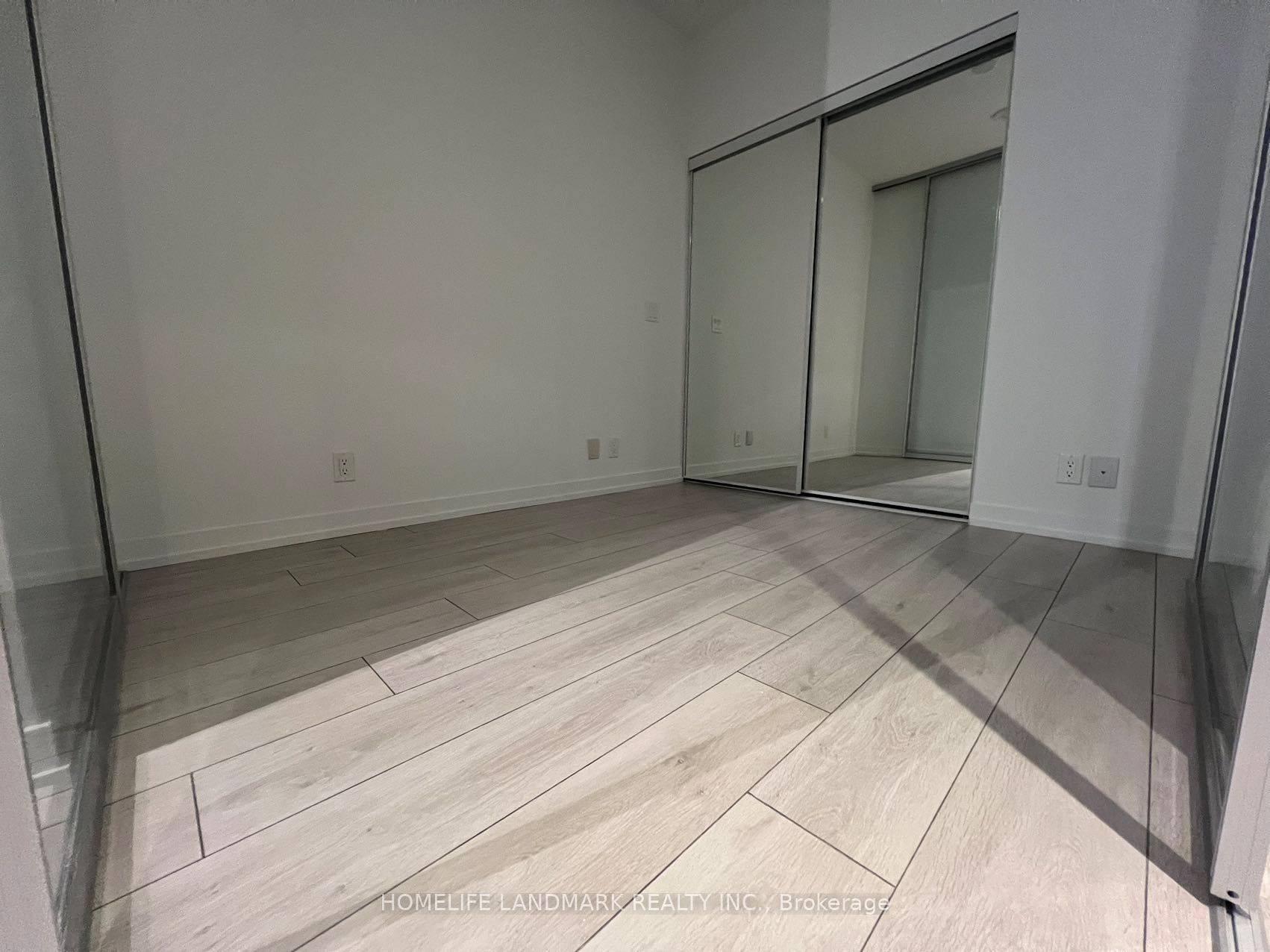 Toronto C01, ON M5V 0W4,55 Mercer ST #311