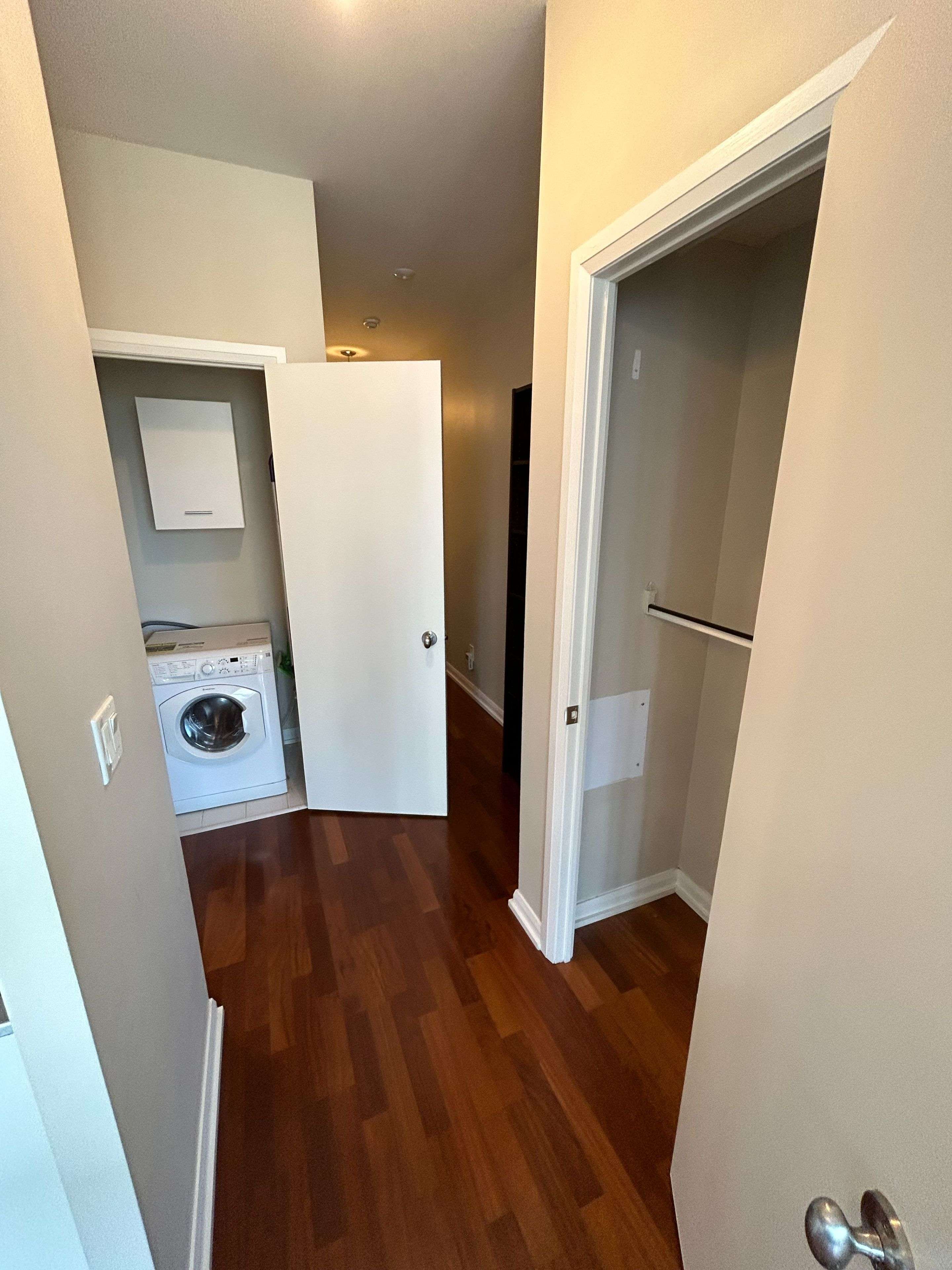 Toronto C01, ON M5G 1P7,111 Elizabeth ST #1631