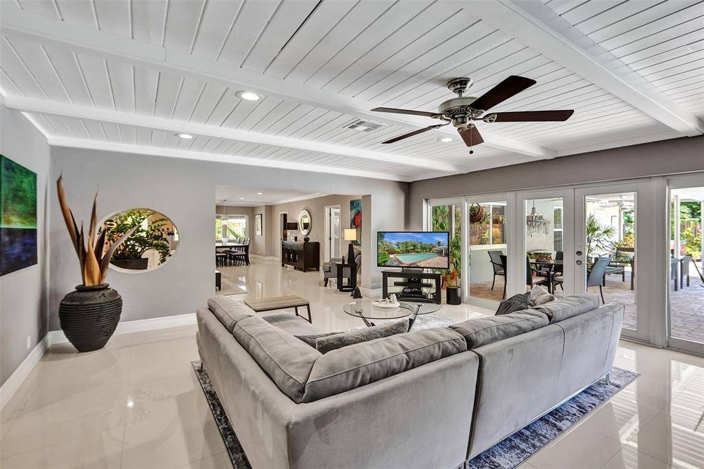 2524 NE 26th Ter, Fort Lauderdale, FL 33305