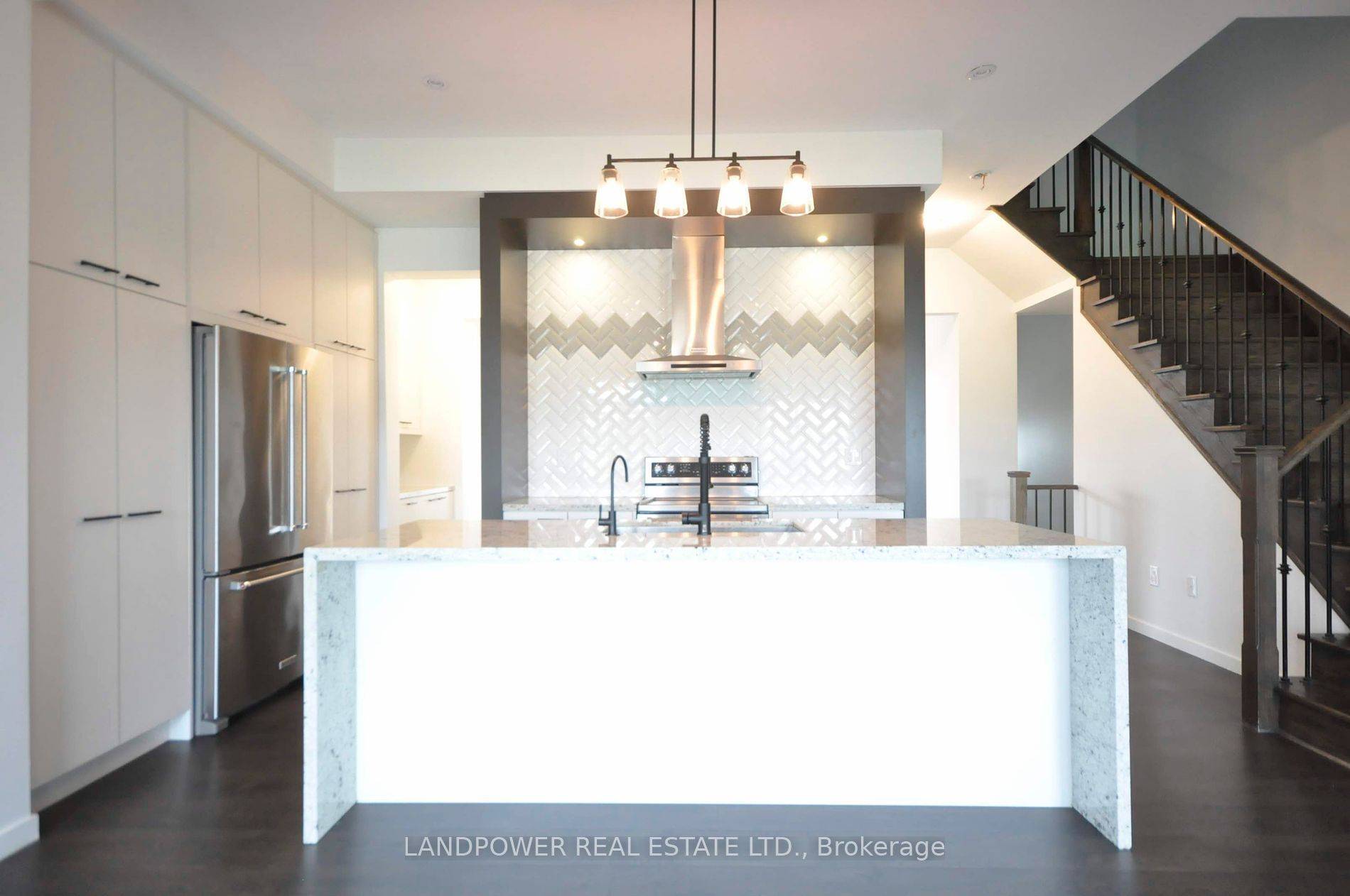 Richmond Hill, ON L4C 0Z8,8 Lafferty LN