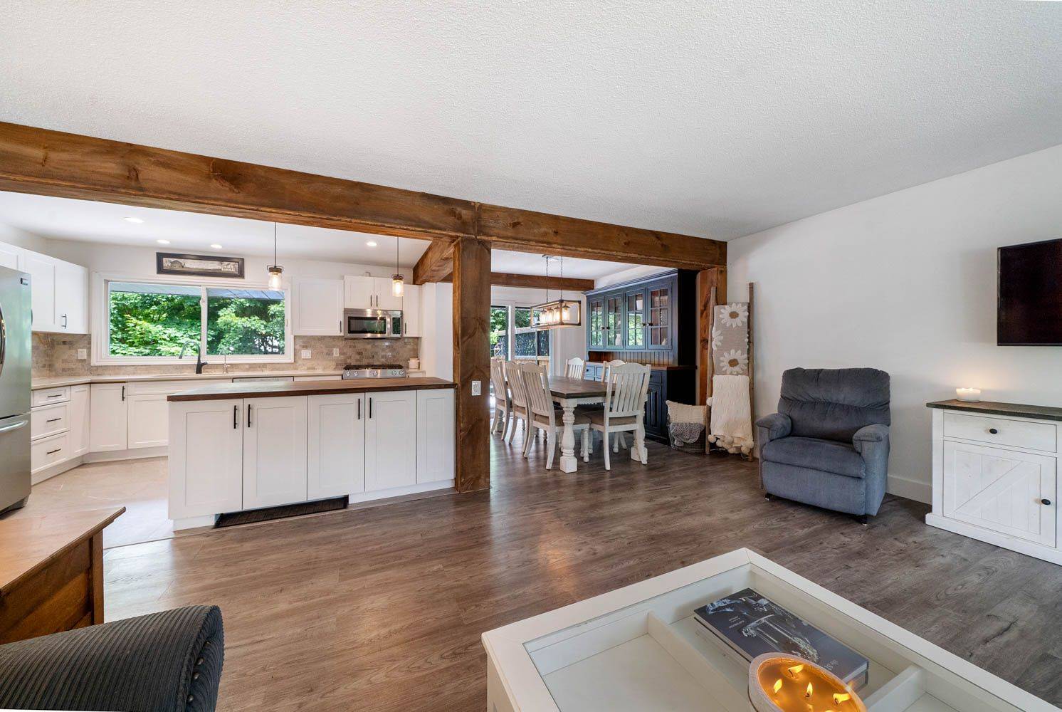 Springwater, ON L0L 1X1,2 Noraline AVE