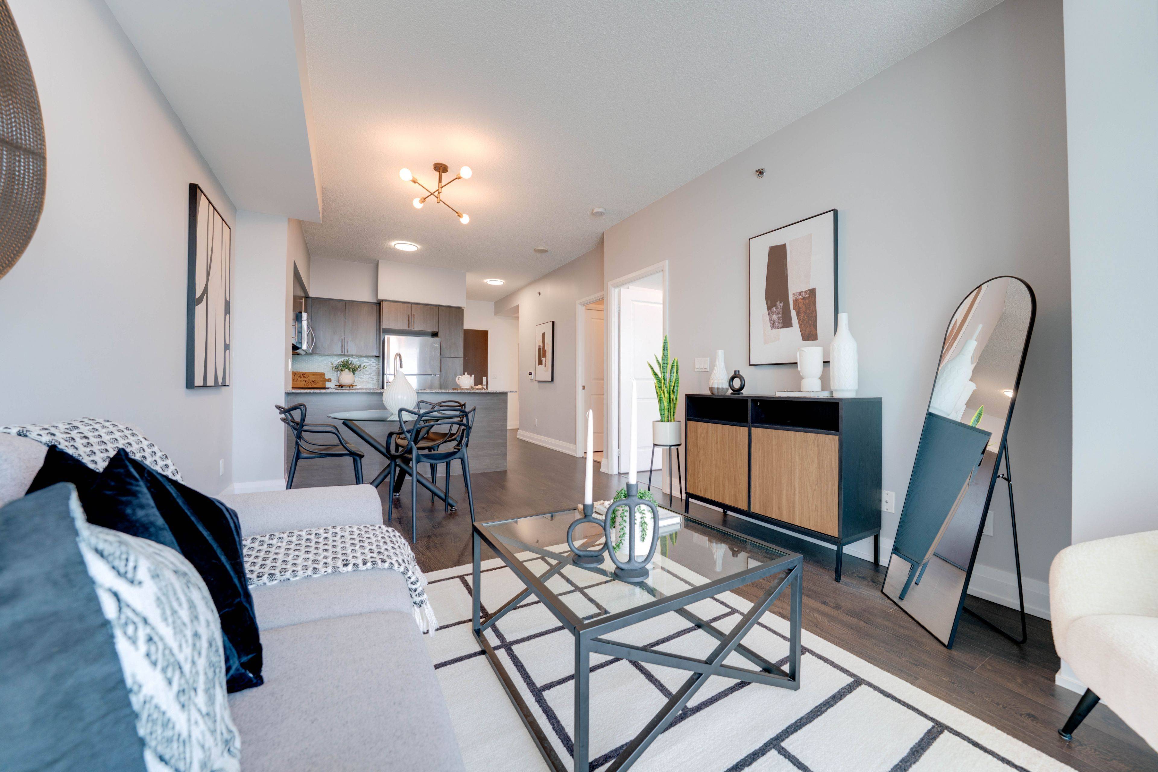 Oakville, ON L6K 3V5,65 Speers RD #Lph 10