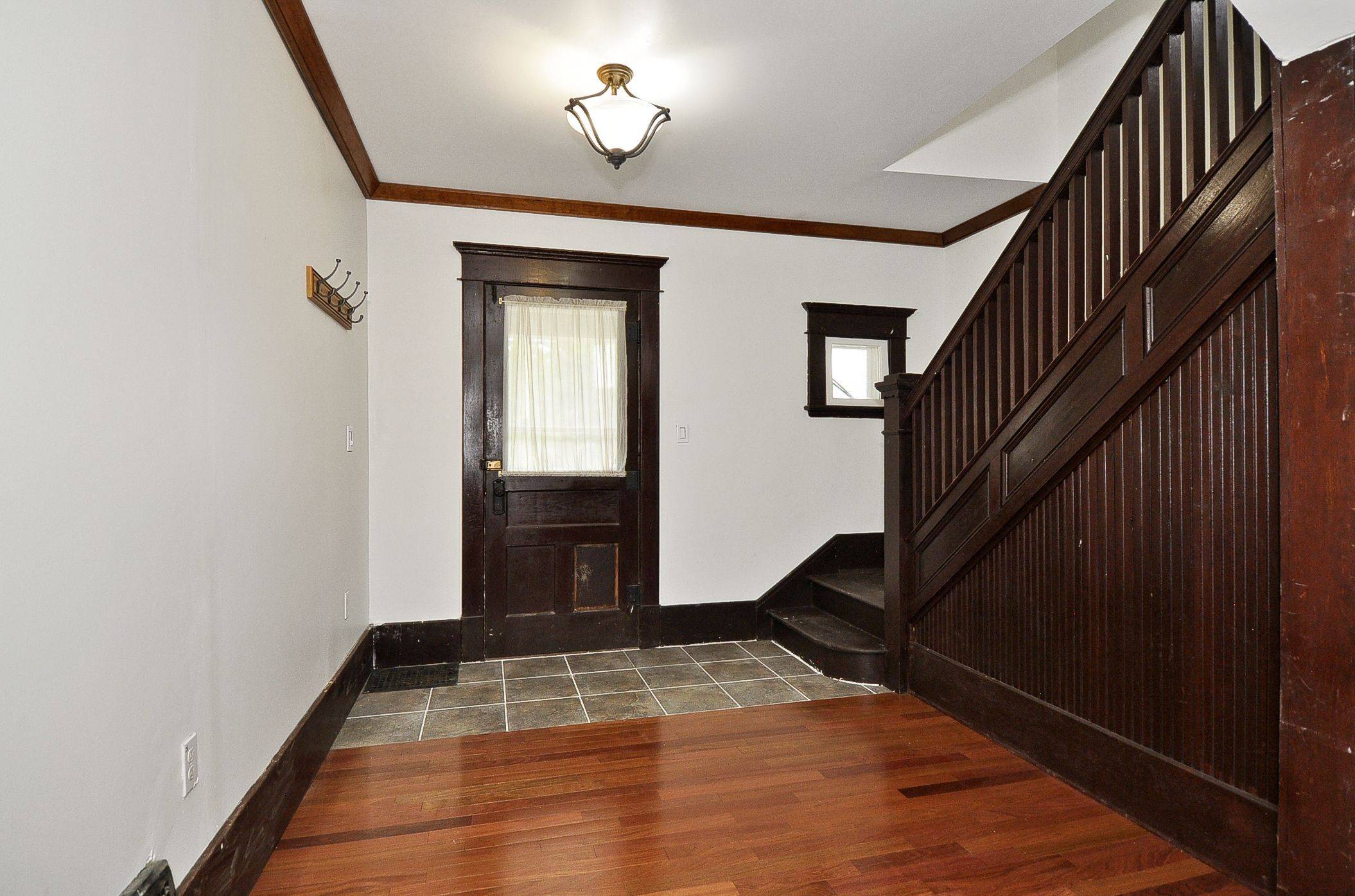 Brant, ON N0E 1A0,141 KING ST