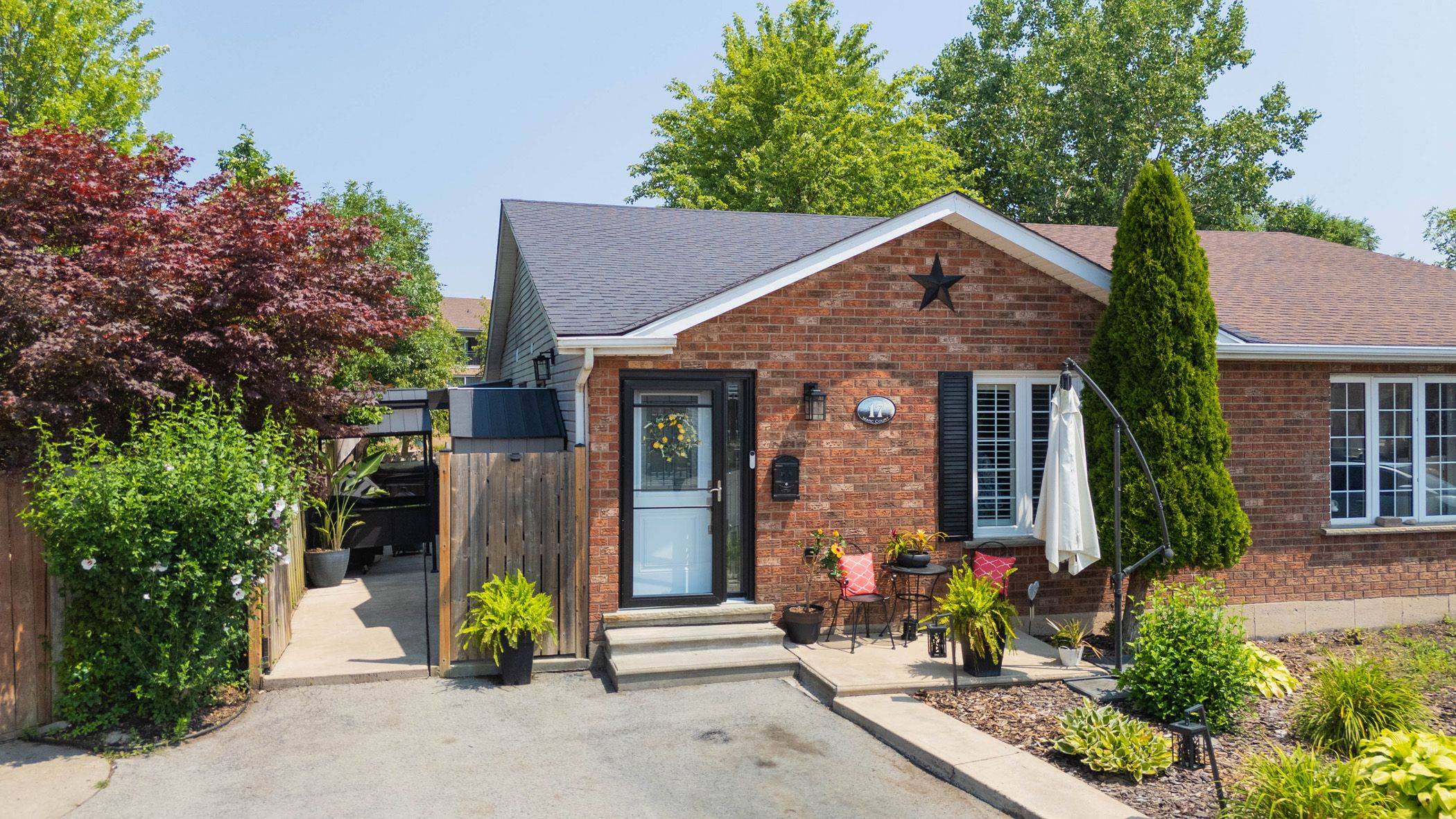 17 Marc CT, Welland, ON L3B 5X2