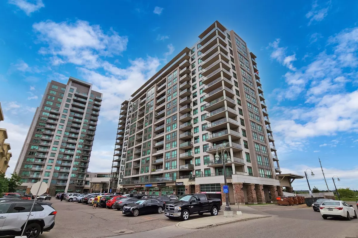 Pickering, ON L1W 1L7,1235 Bayly ST S #901