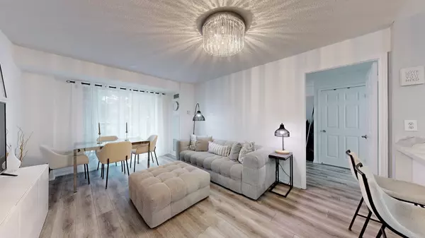 Richmond Hill, ON L4B 4N2,3 Ellesmere ST #225