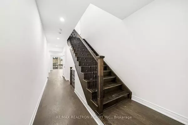 Richmond Hill, ON L4E 1K7,115 Tempel ST
