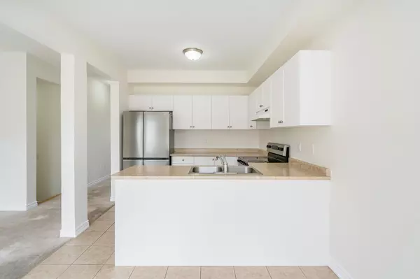 Orillia, ON L3V 8K7,210 Isabella DR