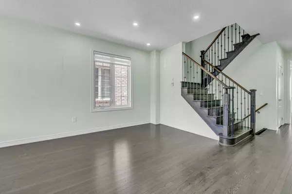 Brampton, ON L6R 4A2,24 Spokanne ST