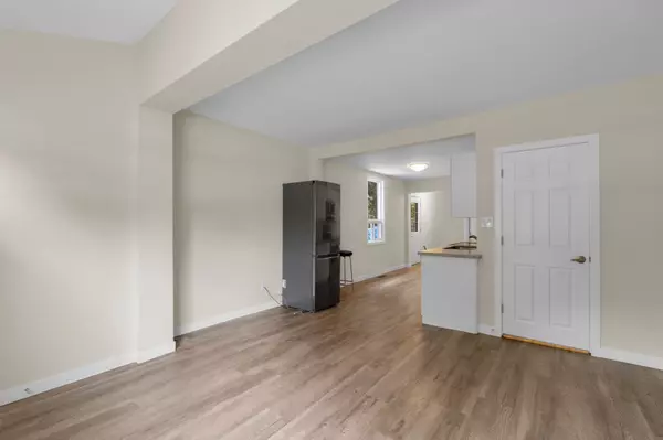 Toronto W02, ON M6S 4E1,66 Watson AVE