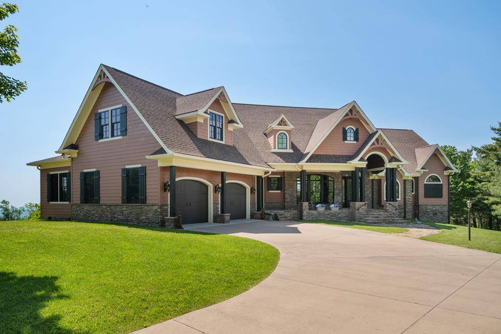 493 Pops Peak Rd, Fancy Gap, VA 24328