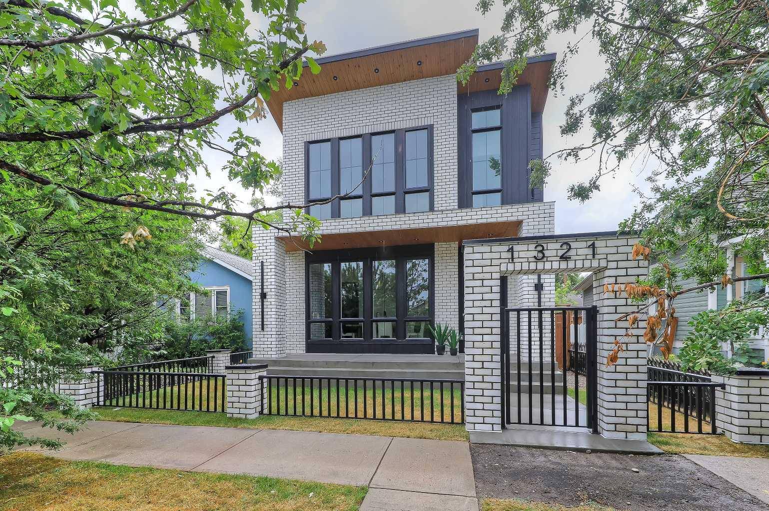 1321 10 AVE Southeast, Calgary, AB T2G 0W8