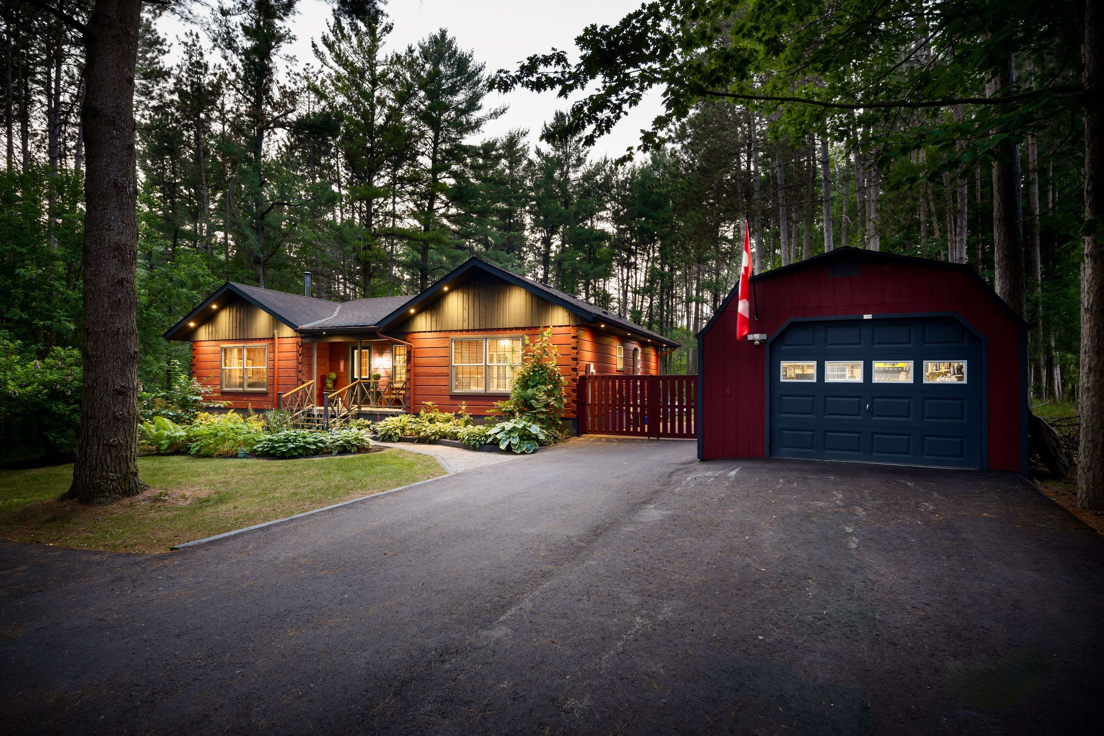 25 Sumac RD, Clarington, ON L0B 1B0