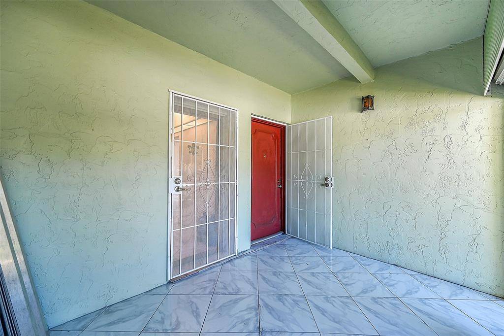 Deerfield Beach, FL 33441,860 SE 6th Ave #304