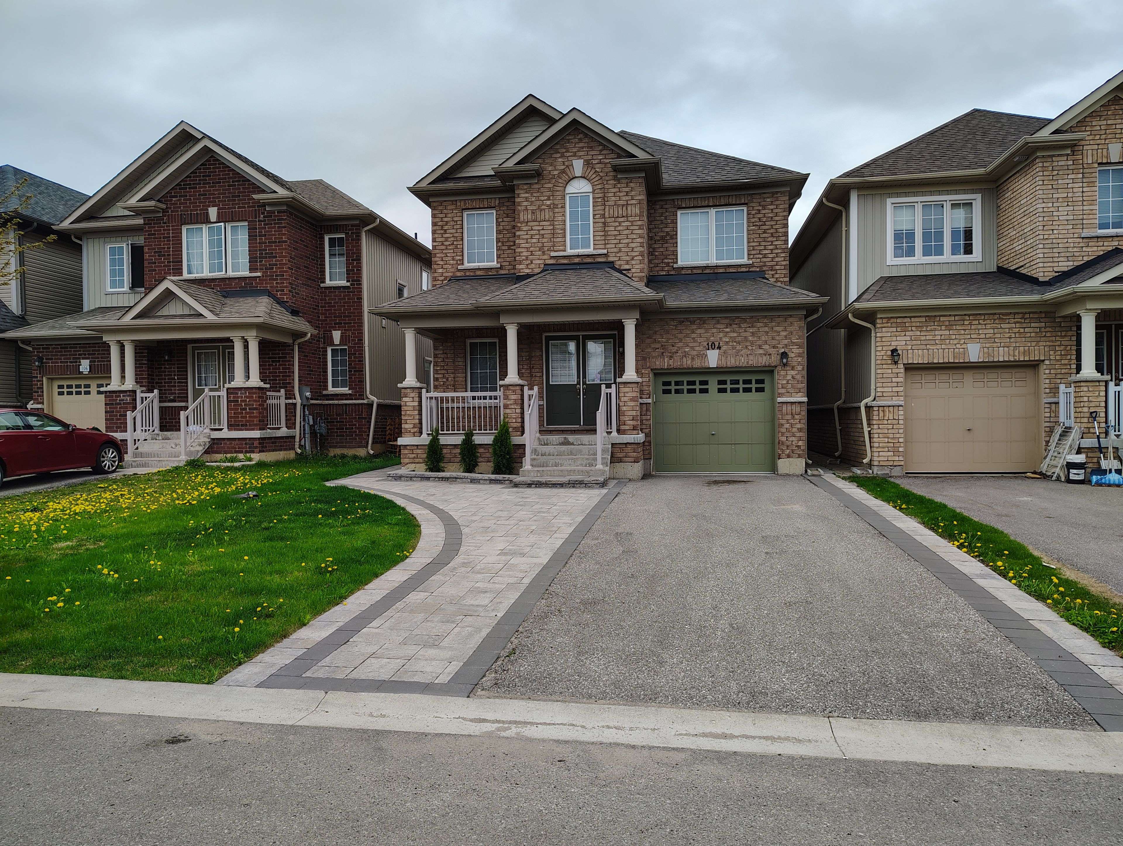 104 Diana DR, Orillia, ON L3V 6H2