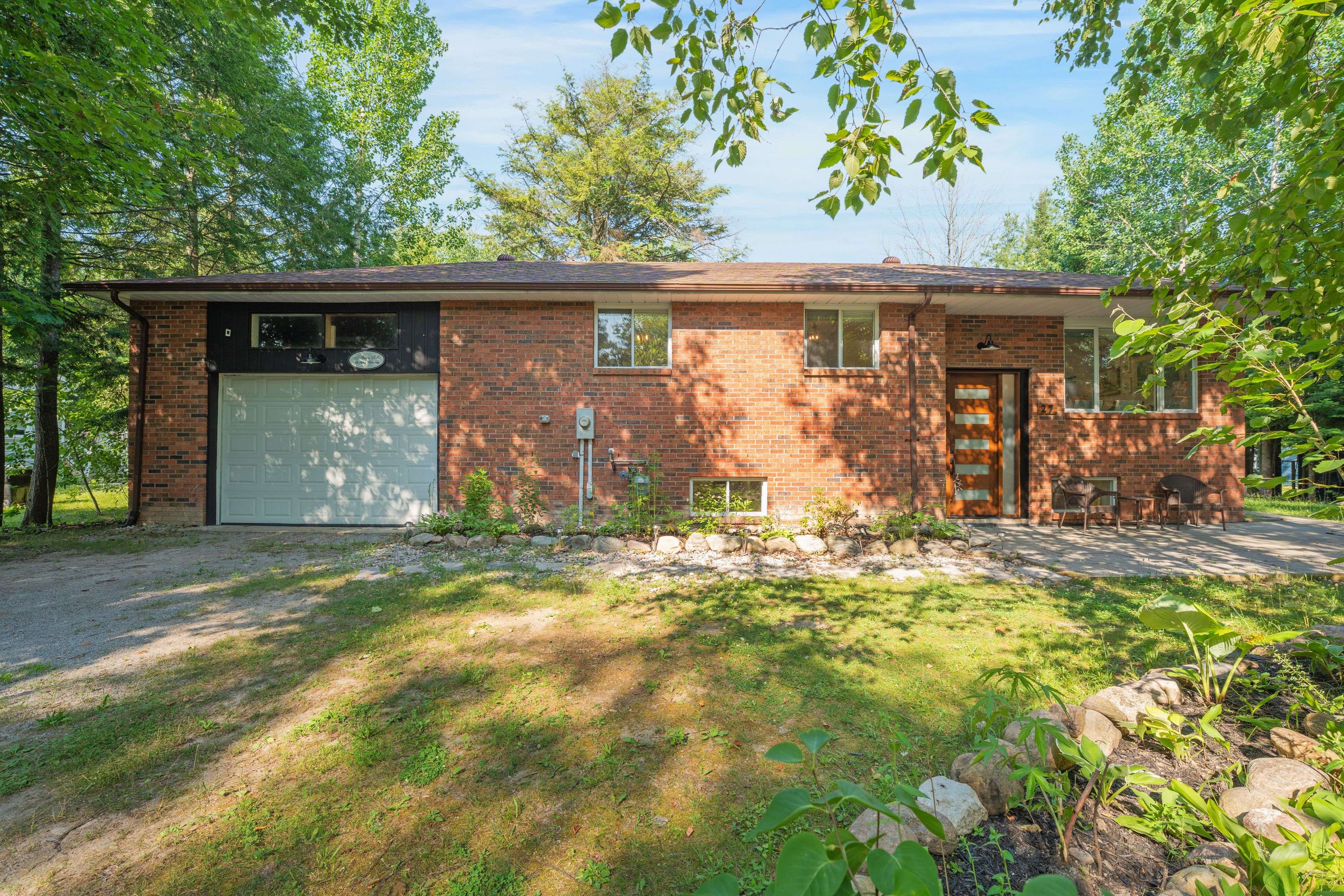 27 IRENE RD, Tiny, ON L0L 2J0