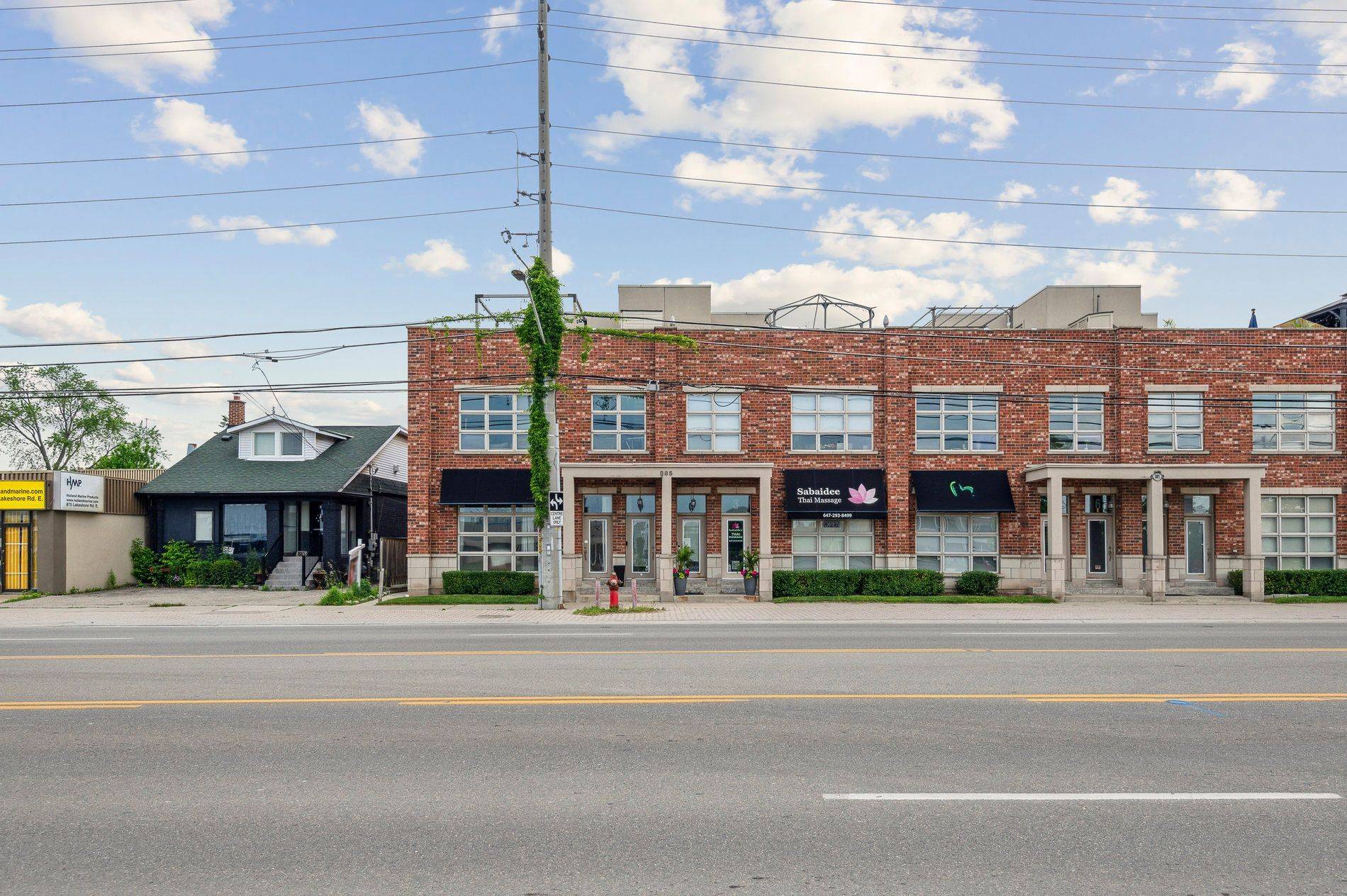 Mississauga, ON L5E 1E2,885 Lakeshore RD E #1