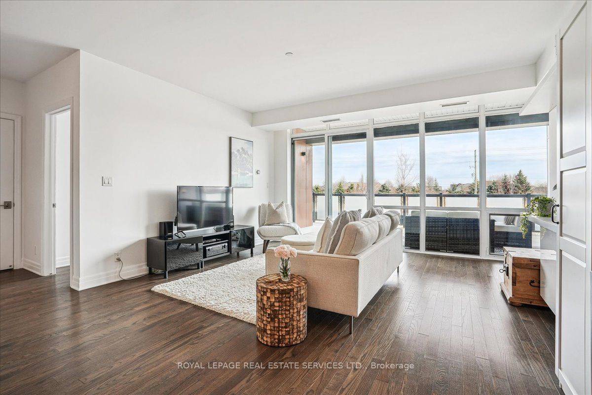 Oakville, ON L6M 5K6,3028 Creekshore Common #105
