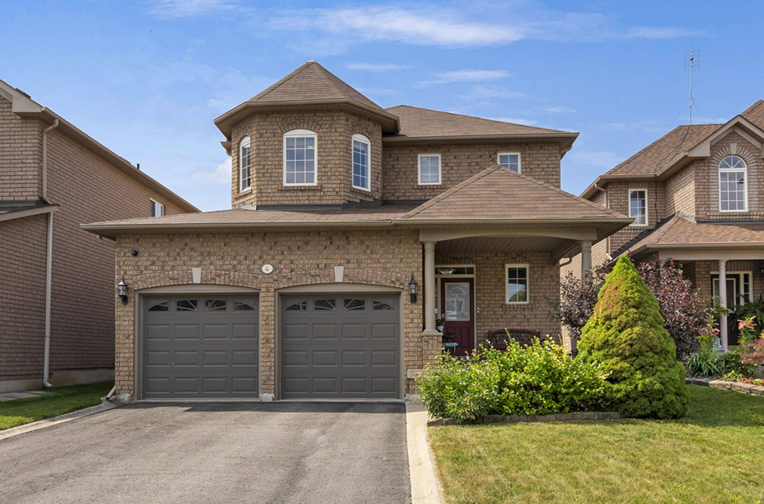 4 Ash CT, Brampton, ON L7A 1L5