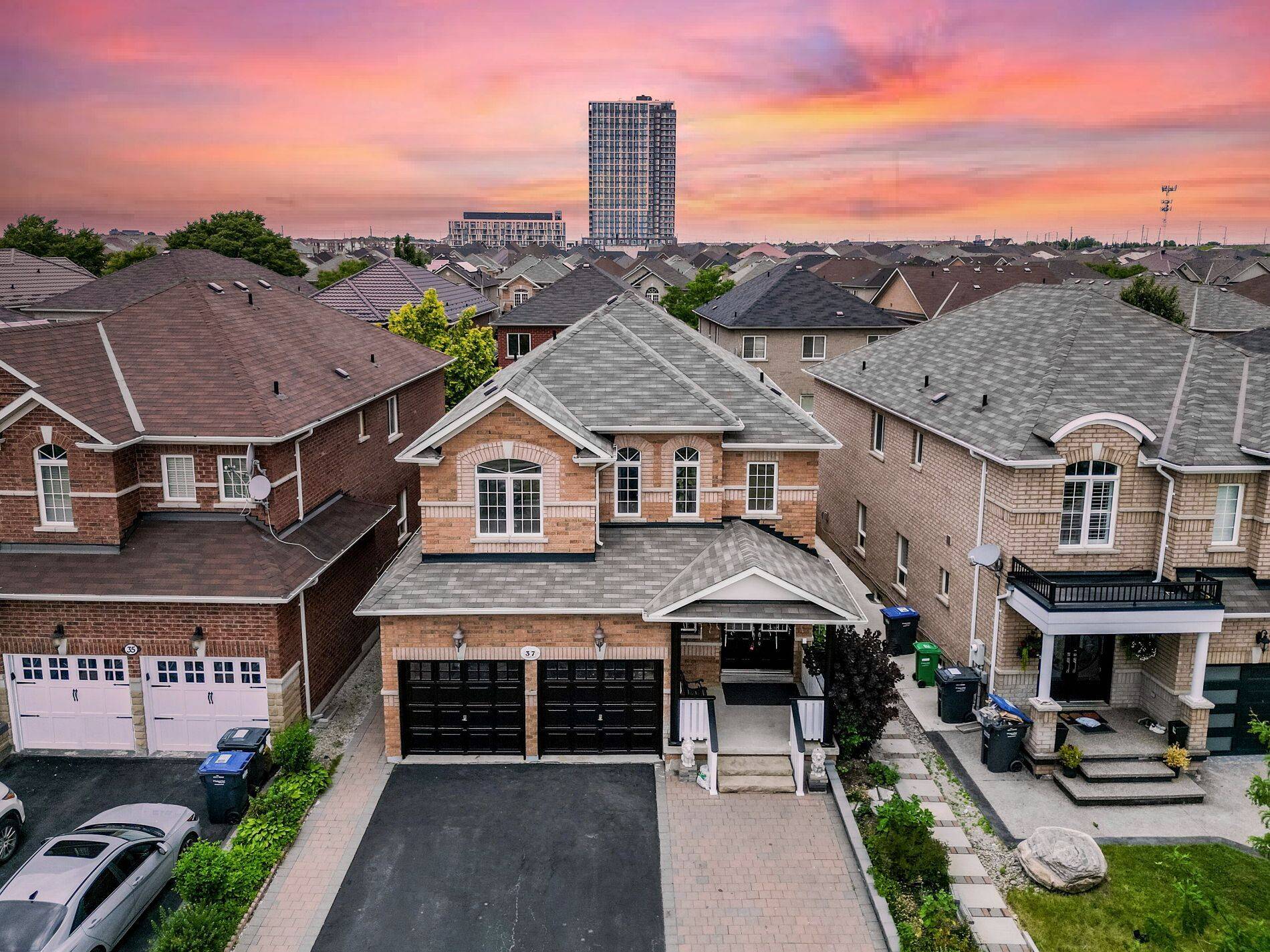 37 Alice Springs CRES, Brampton, ON L6X 0R7