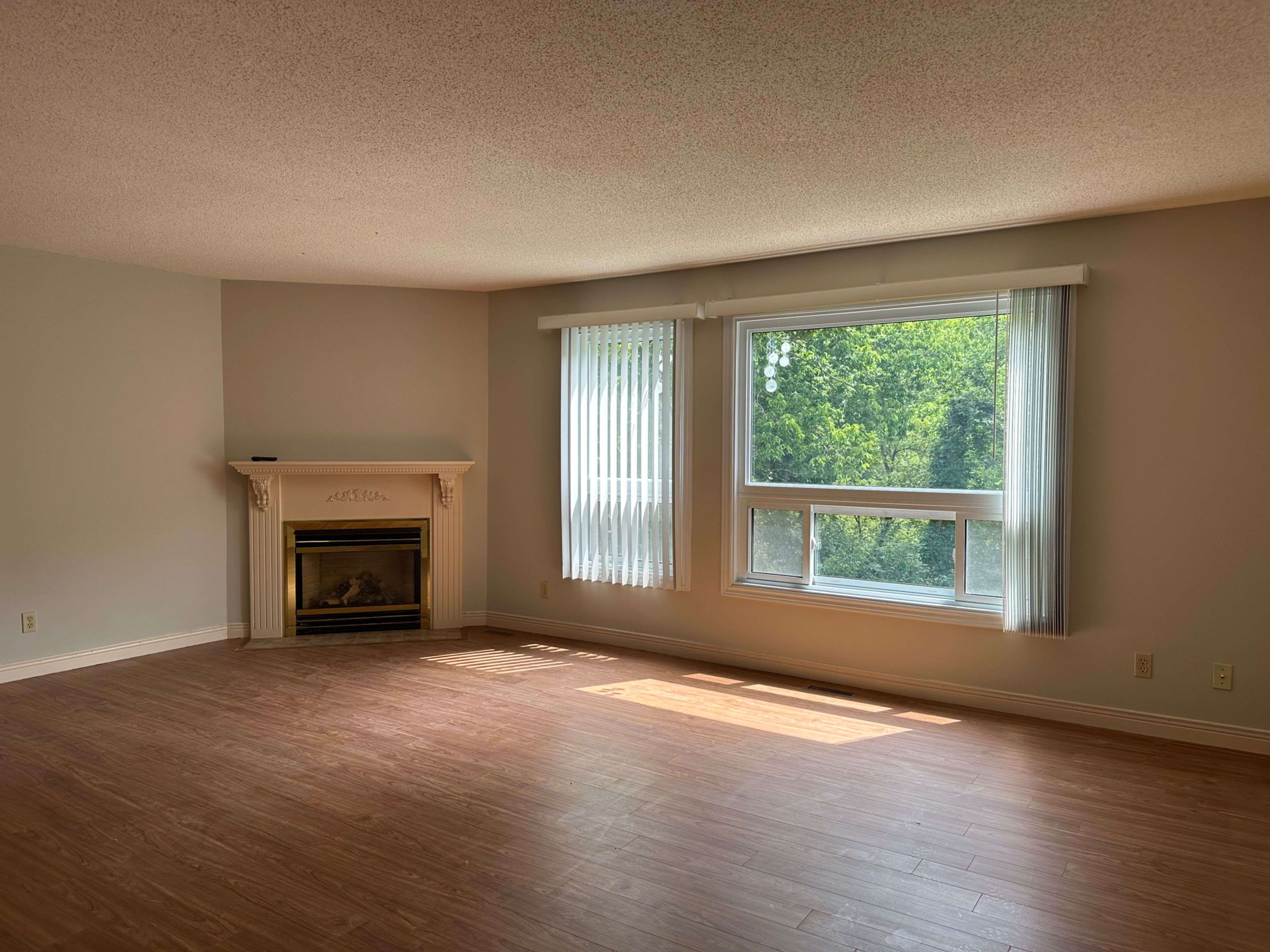 London North, ON N5X 3T9,683 WINDERMERE RD #30