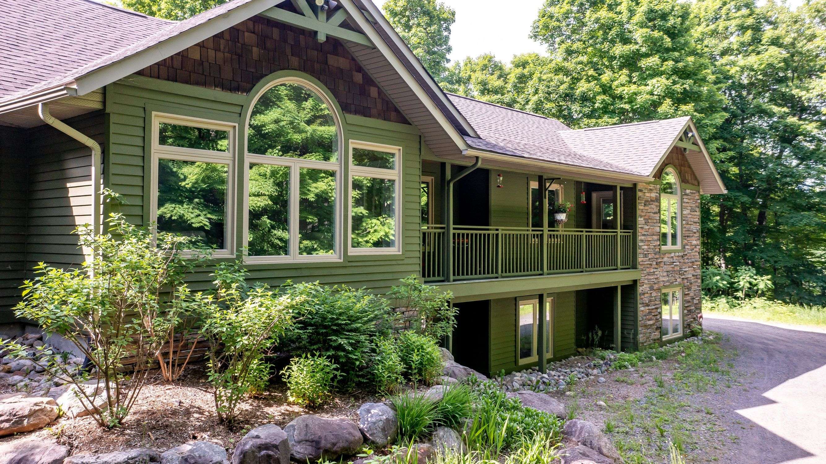 759 WILLIAMSPORT RD, Huntsville, ON P1H 2J4