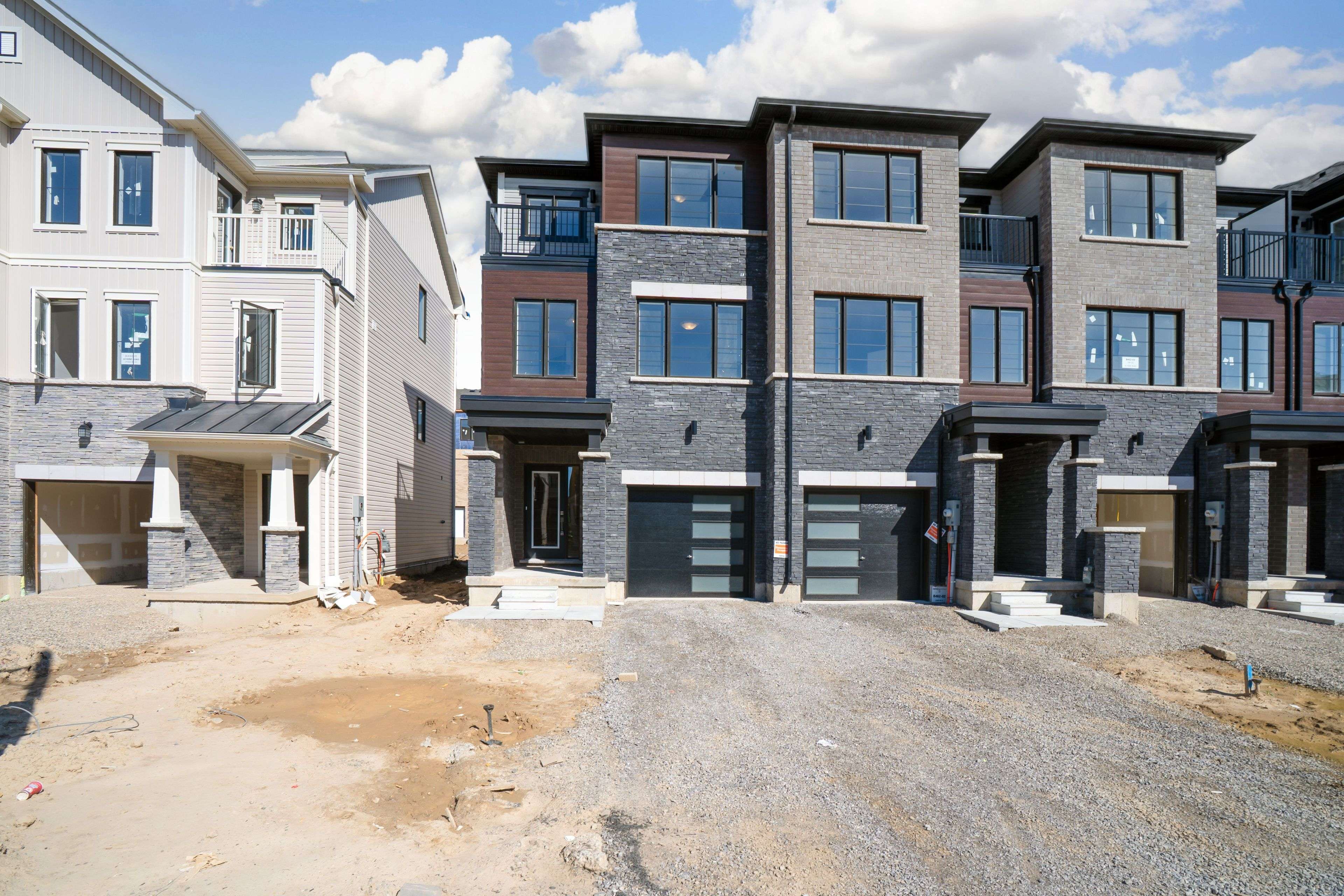 12 Hine Rd RD, Brantford, ON N3T 0W4